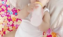 喝奶视频,探索喝奶视频的魅力与启示